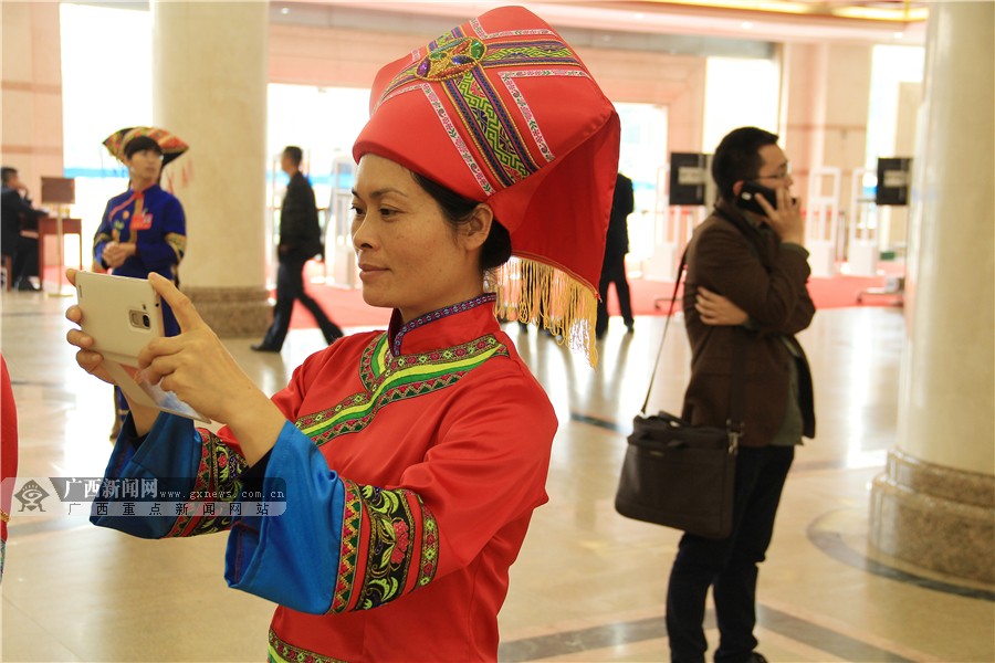 廣西兩會上的少數民族代表