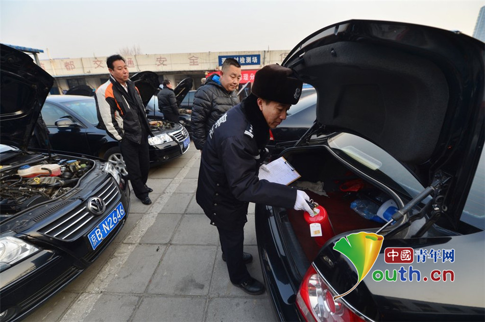 北京：全國兩會用車“體檢”現(xiàn)場