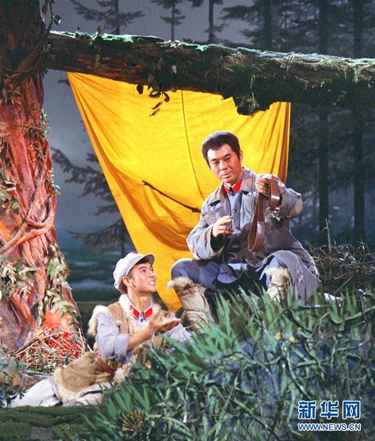 重溫紅色經典 傳承長征精神