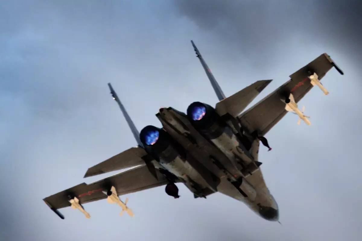 開(kāi)掛吧，中國(guó)空軍！