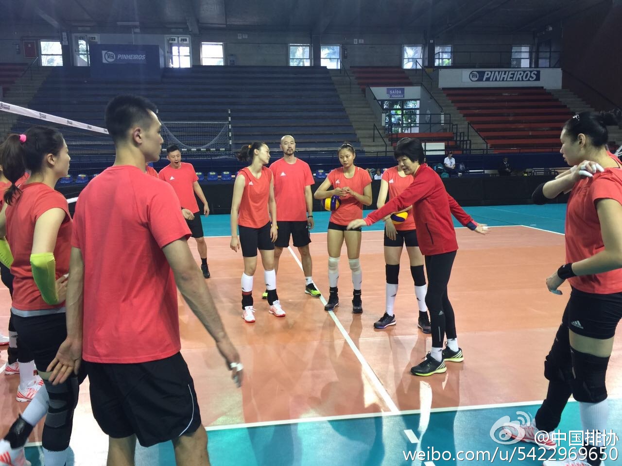 女排順利飛抵里約 圣保羅訓(xùn)練營賽前忙備戰(zhàn)