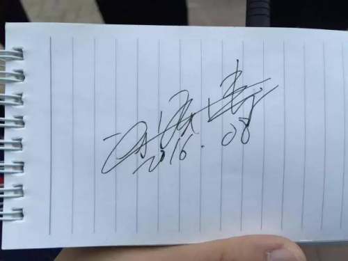 在奧運(yùn)村閑逛能遇到誰(shuí)？ 寧澤濤溜達(dá)似“老干部”