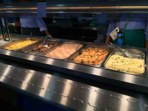 在奧運(yùn)村閑逛能遇到誰(shuí)？ 寧澤濤溜達(dá)似“老干部”