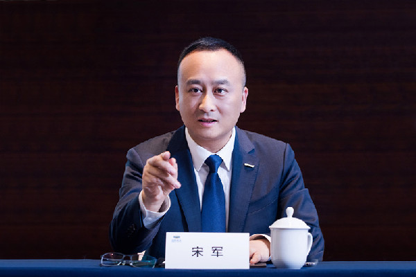 吉利控股銷(xiāo)售公司副總經(jīng)理、吉利品牌銷(xiāo)售公司常務(wù)副總經(jīng)理宋軍