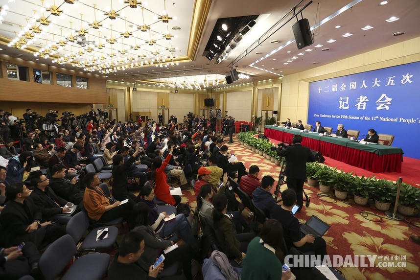 農(nóng)業(yè)部部長(zhǎng)韓長(zhǎng)賦等就“推進(jìn)農(nóng)業(yè)供給側(cè)結(jié)構(gòu)性改革”答記者問(wèn)