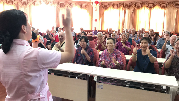 【新時代·幸福美麗新邊疆】克拉瑪依黑油山老年社區：溫馨社區幸福長 點亮回憶追青春