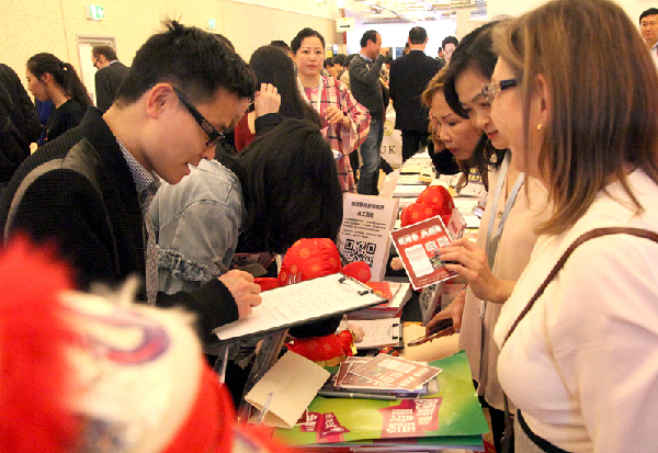 英國前教育大臣:為中國學子開啟赴英留學之門