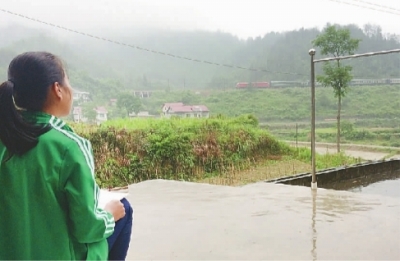 蹲點貧困村聽留守兒童的心聲