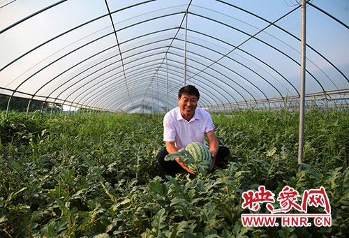 扶貧三記（中）：千萬富翁回村創業 蹬三輪送西瓜