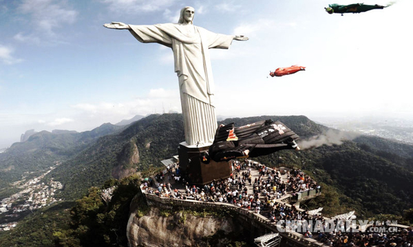 里約之翼特技飛行編隊成功飛躍基督像