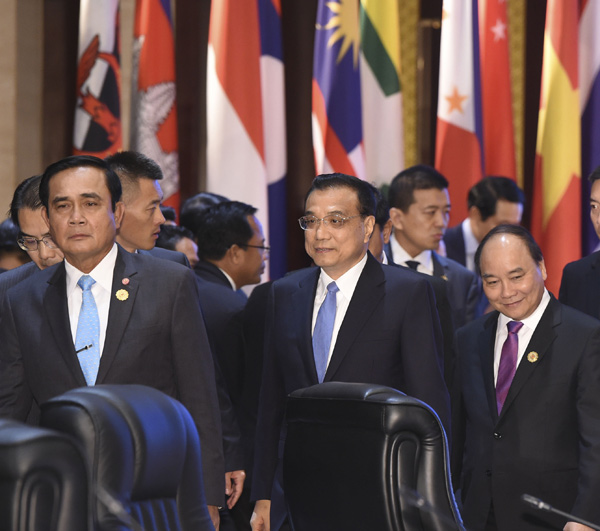 李克強:愿與東盟國家大力加強人文交流 建設更為緊密的命運體