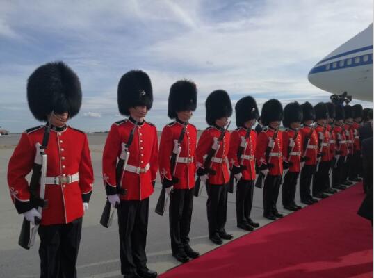 李克強抵渥太華 中國總理13年來首訪“楓葉之國”