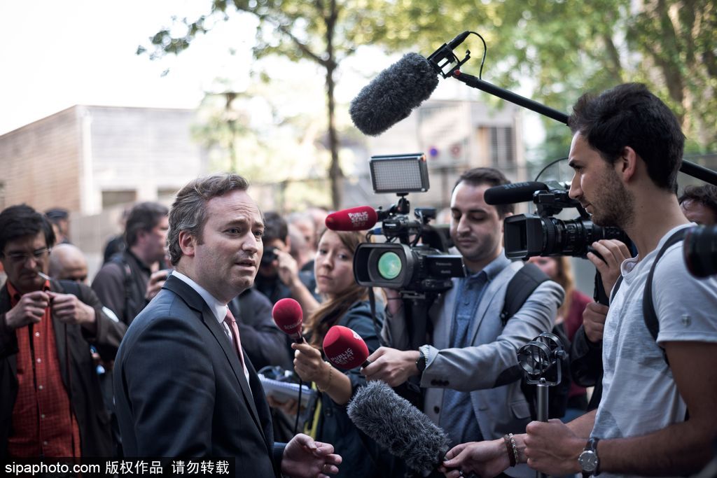 記者節(jié) 盤(pán)點(diǎn)鏡頭背后國(guó)外媒體人的“洪荒之力”