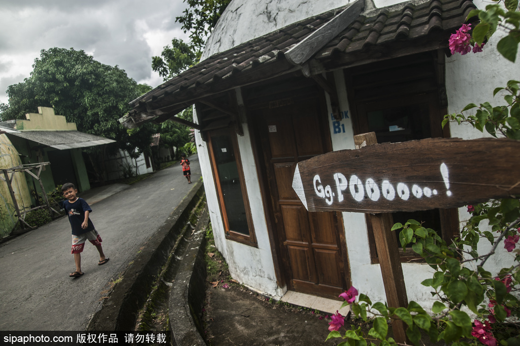 印尼海嘯十年后的災民村 圓頂房屋造型奇特成旅游景點