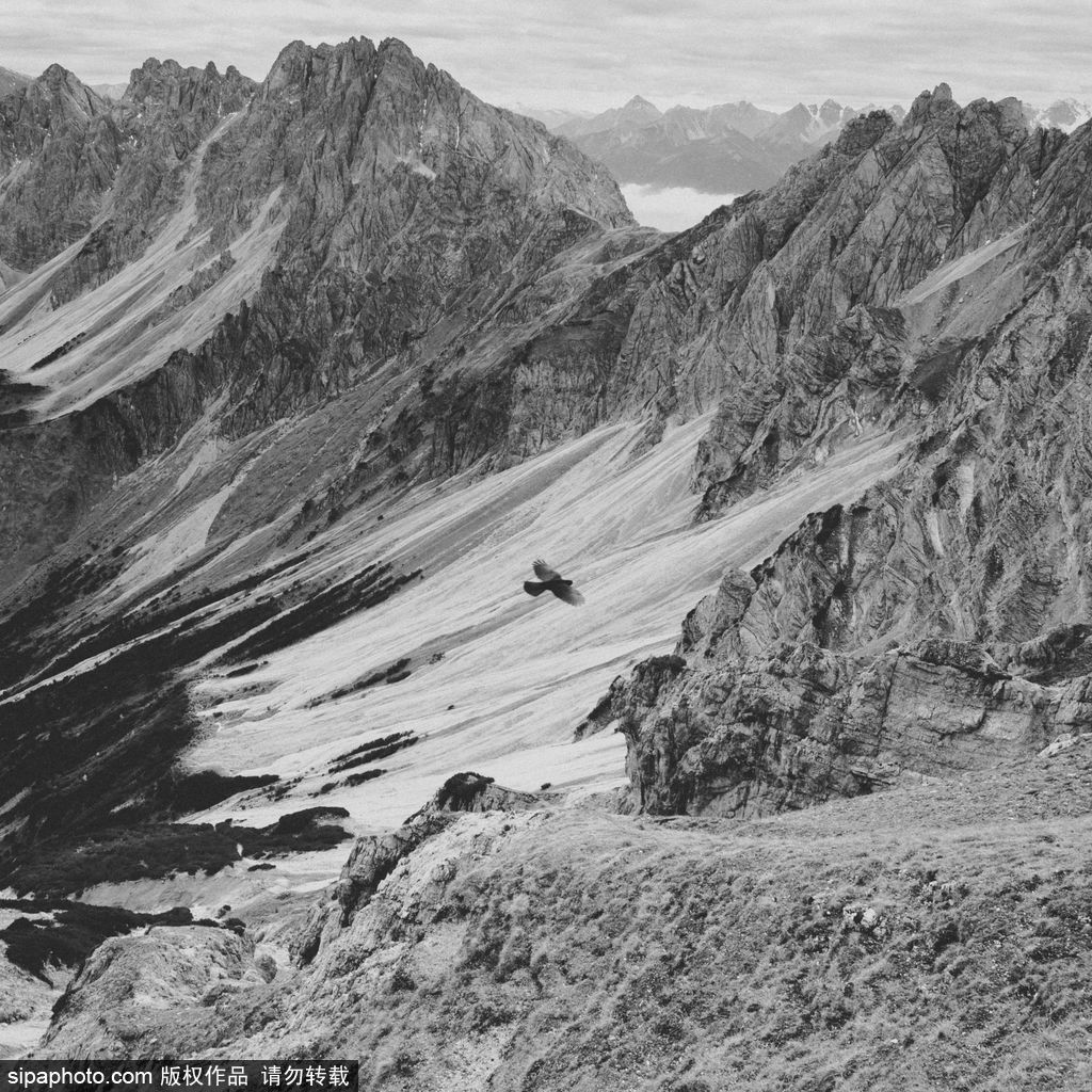 一覽眾山小 鳥瞰視角欣賞歐洲群山震撼風(fēng)光
