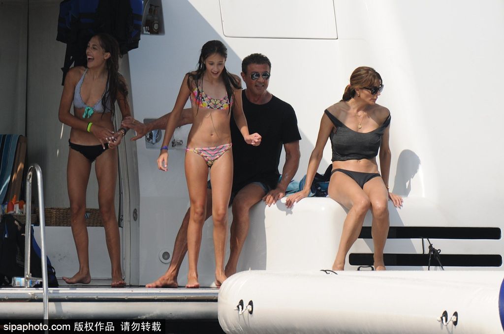 盤點人生贏家史泰龍的超模女兒團！他說“最好永遠不長大”