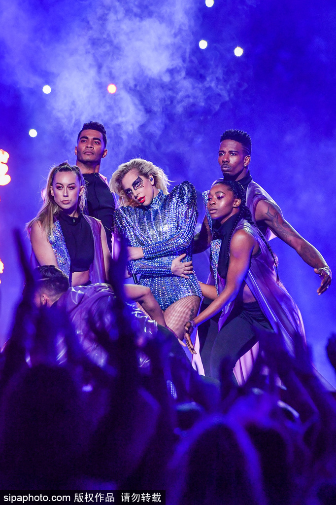 第51屆超級碗：Lady Gaga中場秀引爆全場