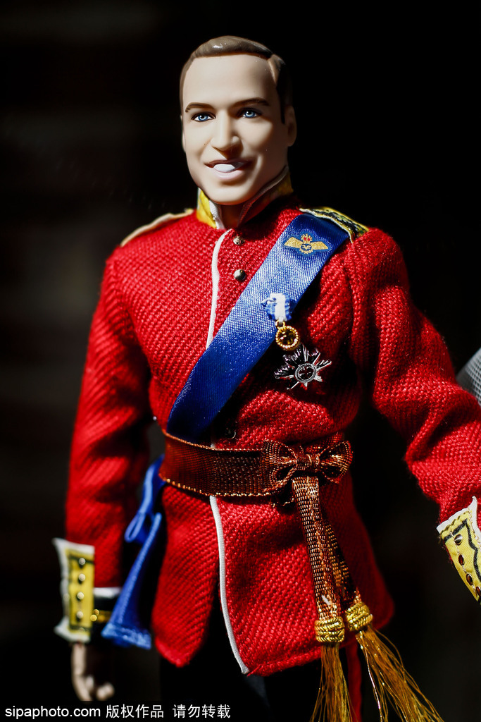 “王室”芭比娃娃亮相馬德里 威廉王子夫婦大婚造型搶眼