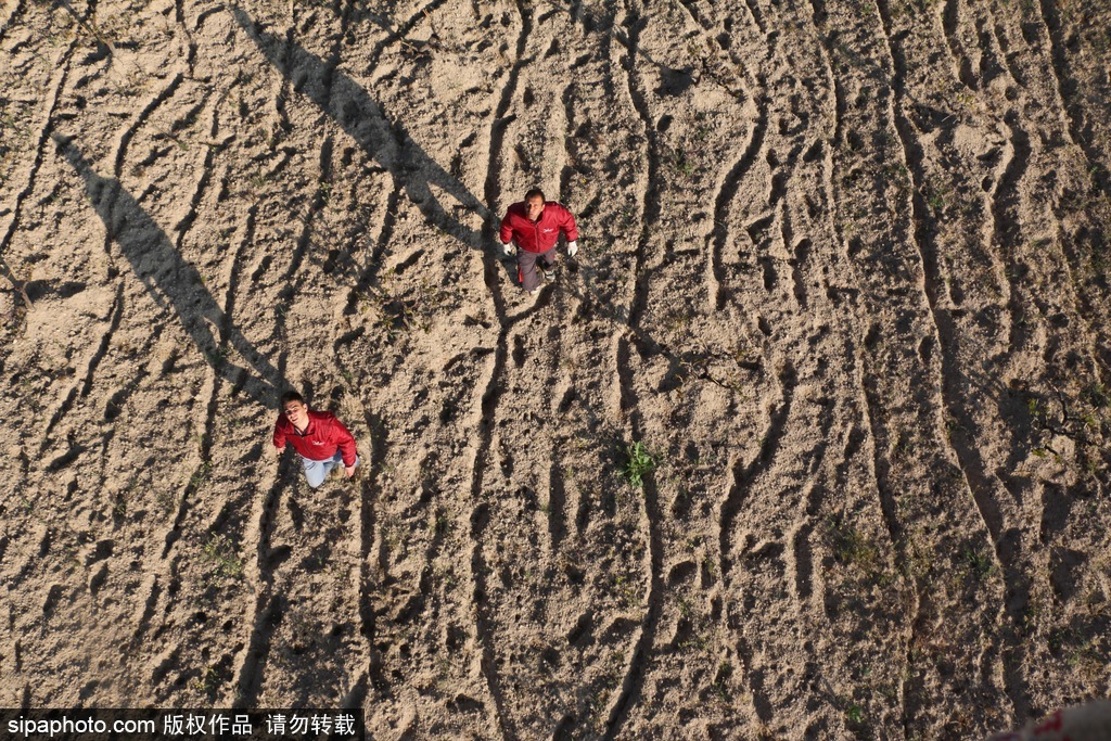 盤點土耳其之旅必去地 體驗原汁原味當(dāng)?shù)赜?/></p>

<p>2016年5月7日訊，土耳其卡帕多奇亞，世界上最負(fù)盛名的熱氣球之地--土耳其卡帕多奇亞。</p>
</div>

<div width=
