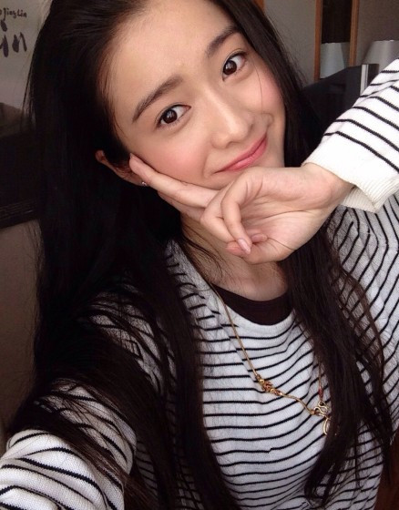 不滿20歲國產女星顏值PK：關曉彤歐陽娜娜不是最美