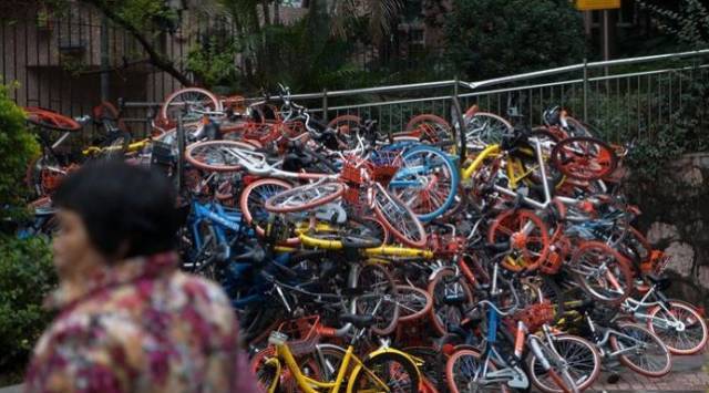 成都共享單車(chē)被燒毀 盤(pán)點(diǎn)N種被“玩壞”的共享單車(chē)