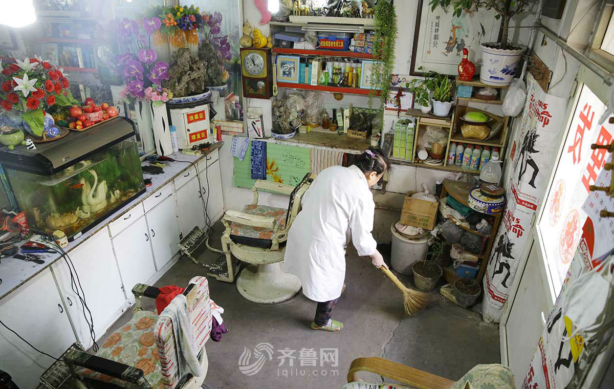 圖片故事：二月二“剃龍頭”：理發師堅守傳統技藝43年[組圖]