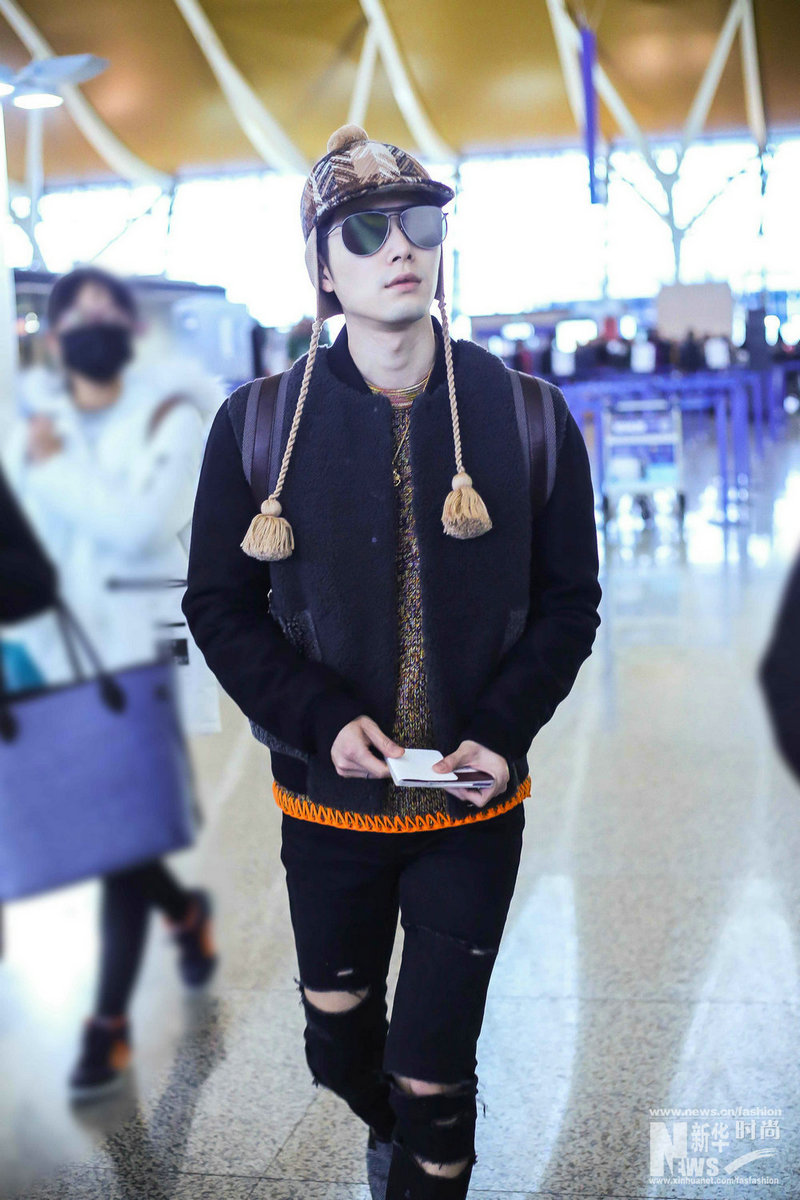 換季發(fā)愁穿什么？明星早春穿搭為你做示范