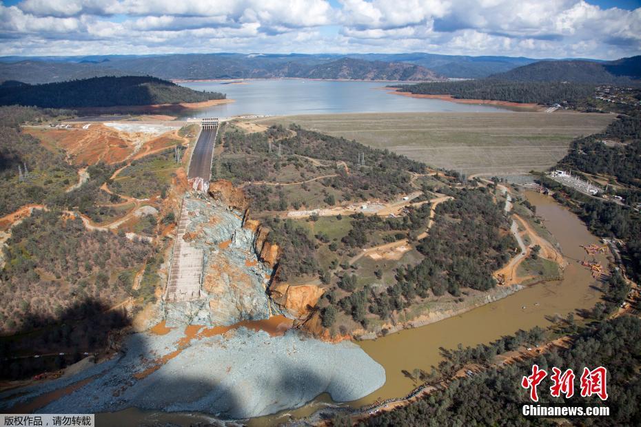 美國最高水壩坍塌居民緊急疏散 現場清理工作啟動