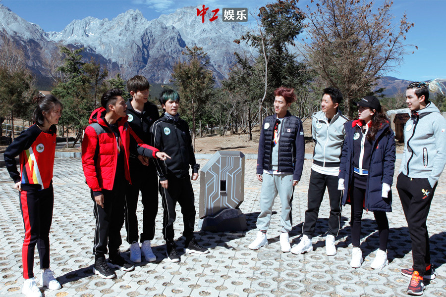 《二十四小時》“時空水手”麗江上演尋龍記 陳坤賣萌闖關(guān)