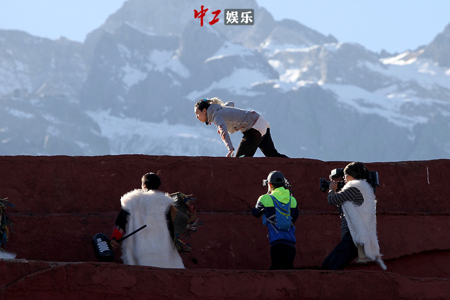 《二十四小時》吳磊麗江跑酷帥翻網友 陳坤開座談會聊人生
