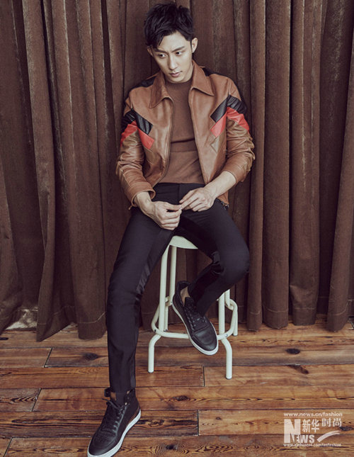 黃景瑜最新大片曝光 輕松玩轉多種穿搭風格