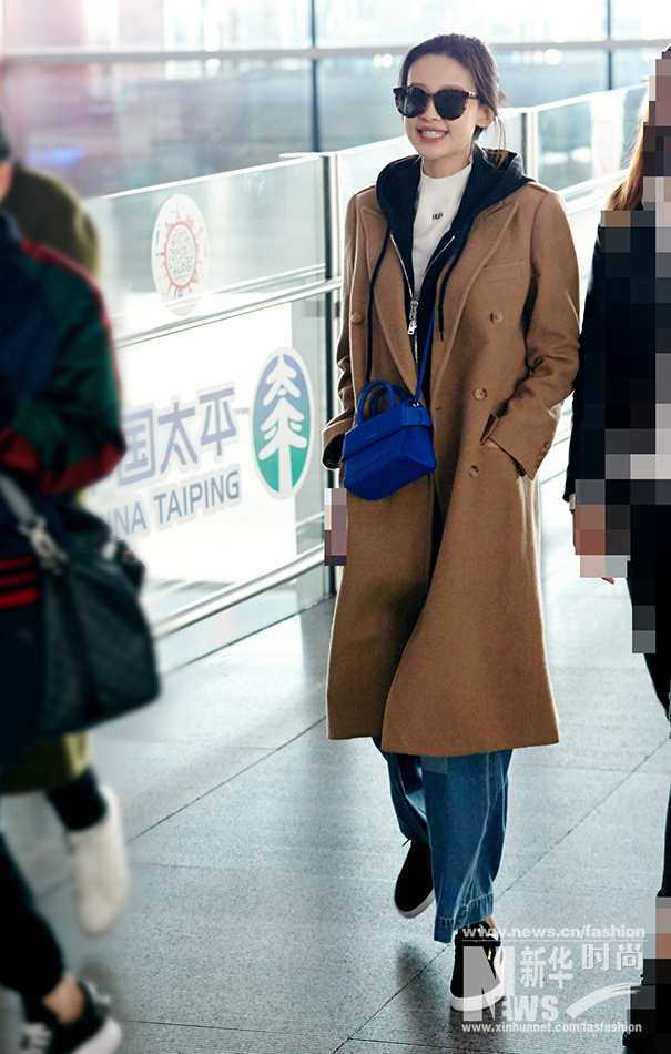 孫怡最新機場街拍曝光 酷勁十足簡約風