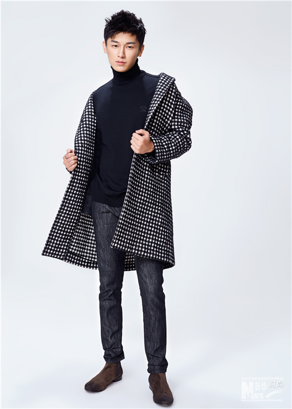 楊旭文曝早春寫真大片 百變駕馭文藝復古風