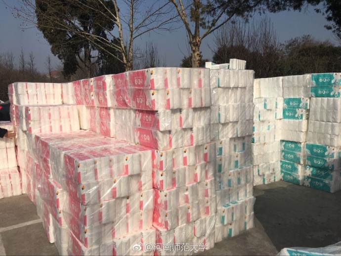 高校發(fā)衛(wèi)生紙福利 網(wǎng)友：看看別人家的學(xué)校！【圖】