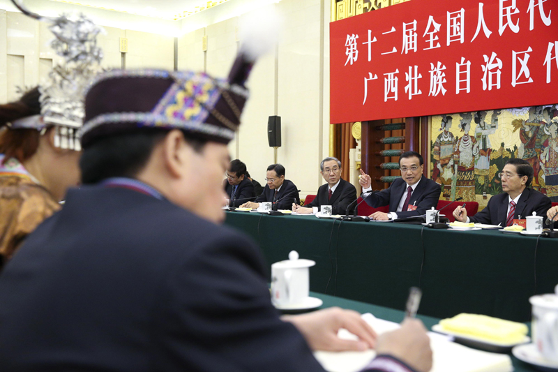 李克強:查個地條鋼比你批個鋼鐵項目震動可大多了