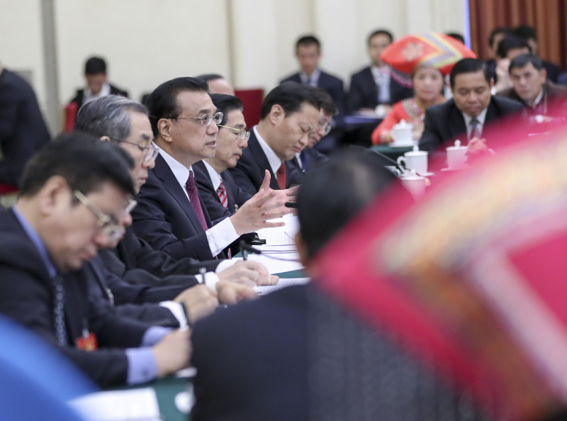 李克強:查個地條鋼比你批個鋼鐵項目震動可大多了