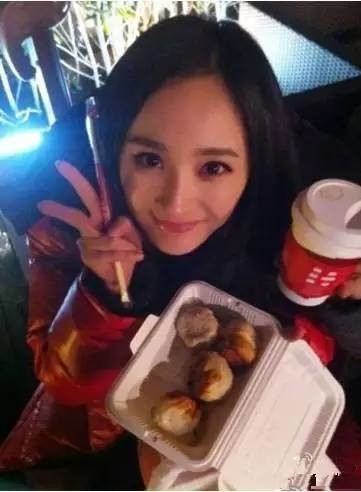 娛樂圈吃貨多：趙麗穎毛曉彤林允張天愛最愛吃