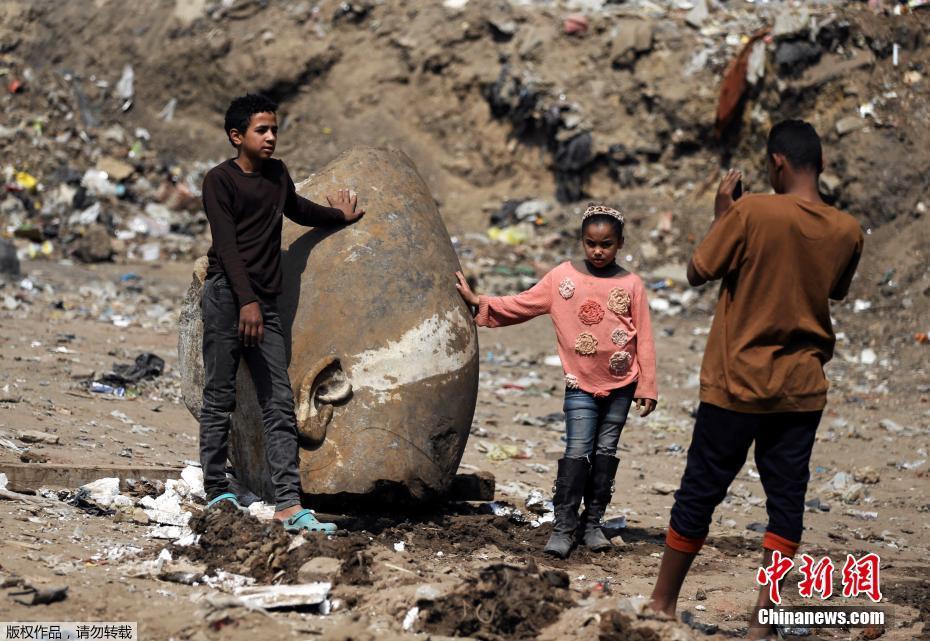 埃及貧民窟現3000年前法老雕像（組圖）