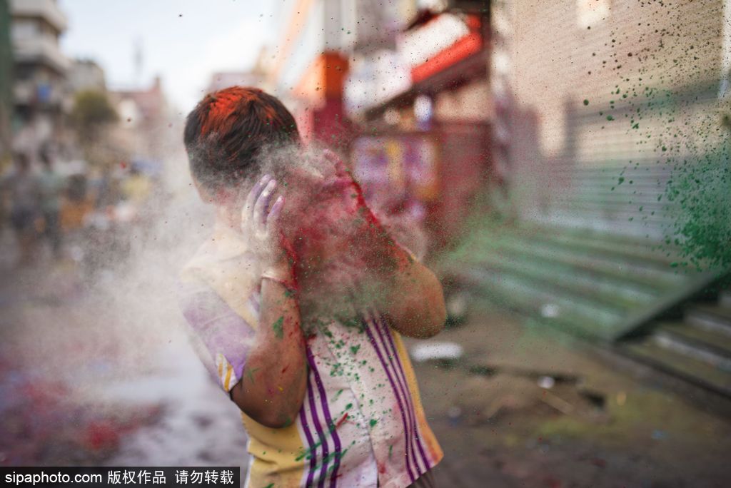 最多彩的笑臉 記錄印度金奈胡里節(jié)兒童肖像