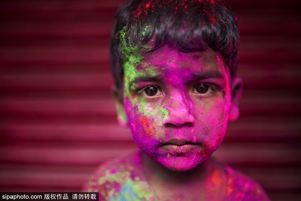 最多彩的笑臉 記錄印度金奈胡里節兒童肖像