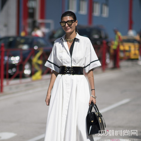 黑白配魅力無限，2017最潮就要這樣穿