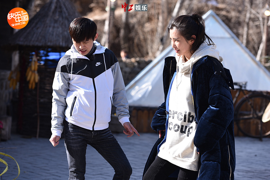 《向往的生活》李冰冰何炅鄉村尬舞活力十足 楊迪上場畫風跑偏