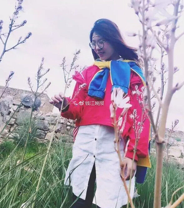 女大學生倆月賺30萬 玩遍半個地球