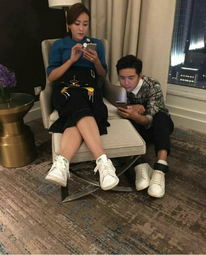 “賢惠”的男星：張杰為謝娜發(fā)聲 黃曉明減工陪baby