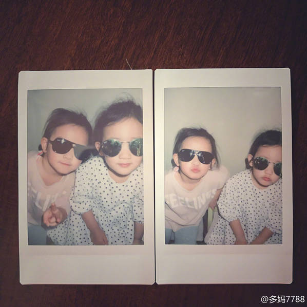 3歲就愛美！黃磊女兒多妹與小閨蜜結伴涂指甲油