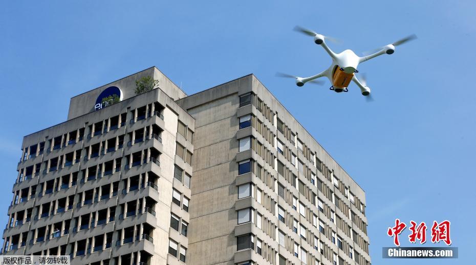 瑞士啟用無人機投遞實驗樣品包裹（圖）