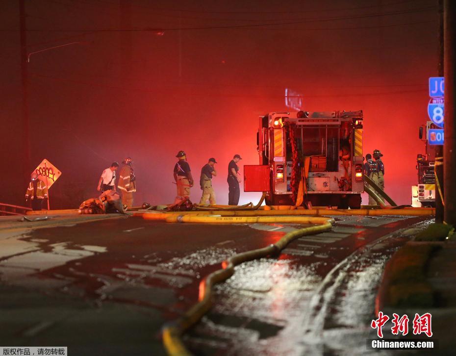 美國洲際公路立交橋發生大火坍塌