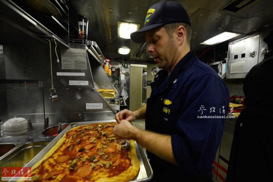 中美法PK潛艇伙食：中國可海底包餃子