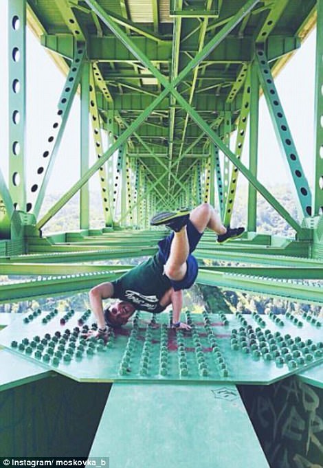 瘋狂的網癮患者：美國女子為“獲贊”自拍墜橋