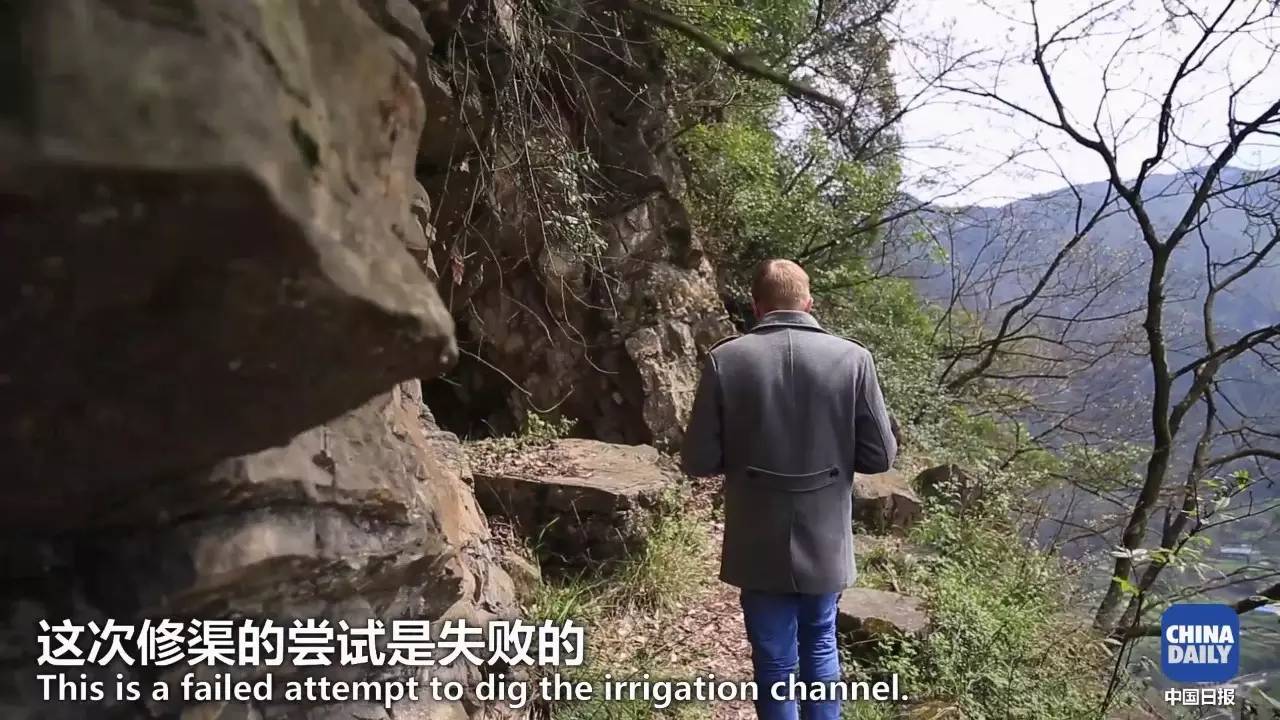 解碼中國丨這位當(dāng)代“愚公”在懸崖峭壁上鑿出7千米水渠,現(xiàn)實比神話傳說更震撼!